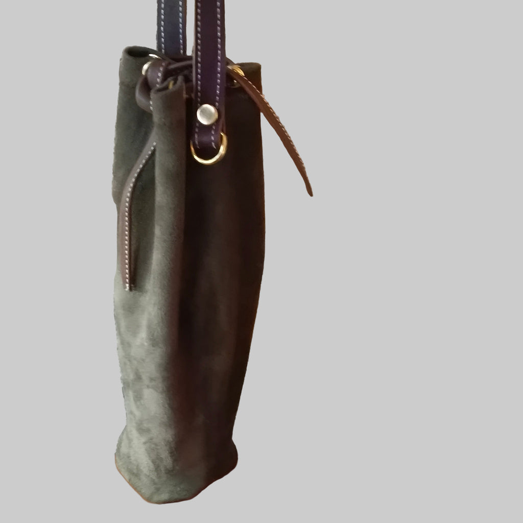 Porte-bouteille d'eau en cuir velours kaki avec bandoulière réglable