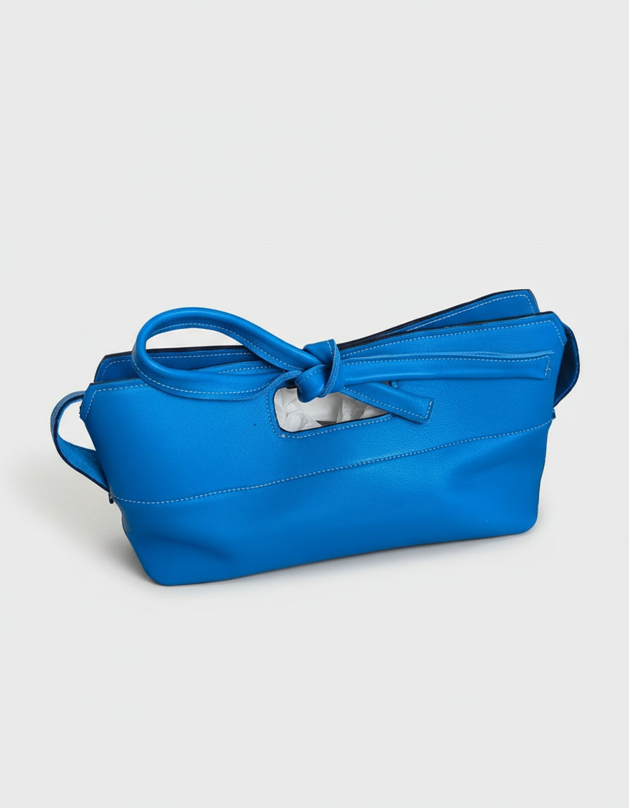 Sac en cuir de veau bleu à nouer artisanal MOOAKUIR - Idéal pour mariages et soirées.
