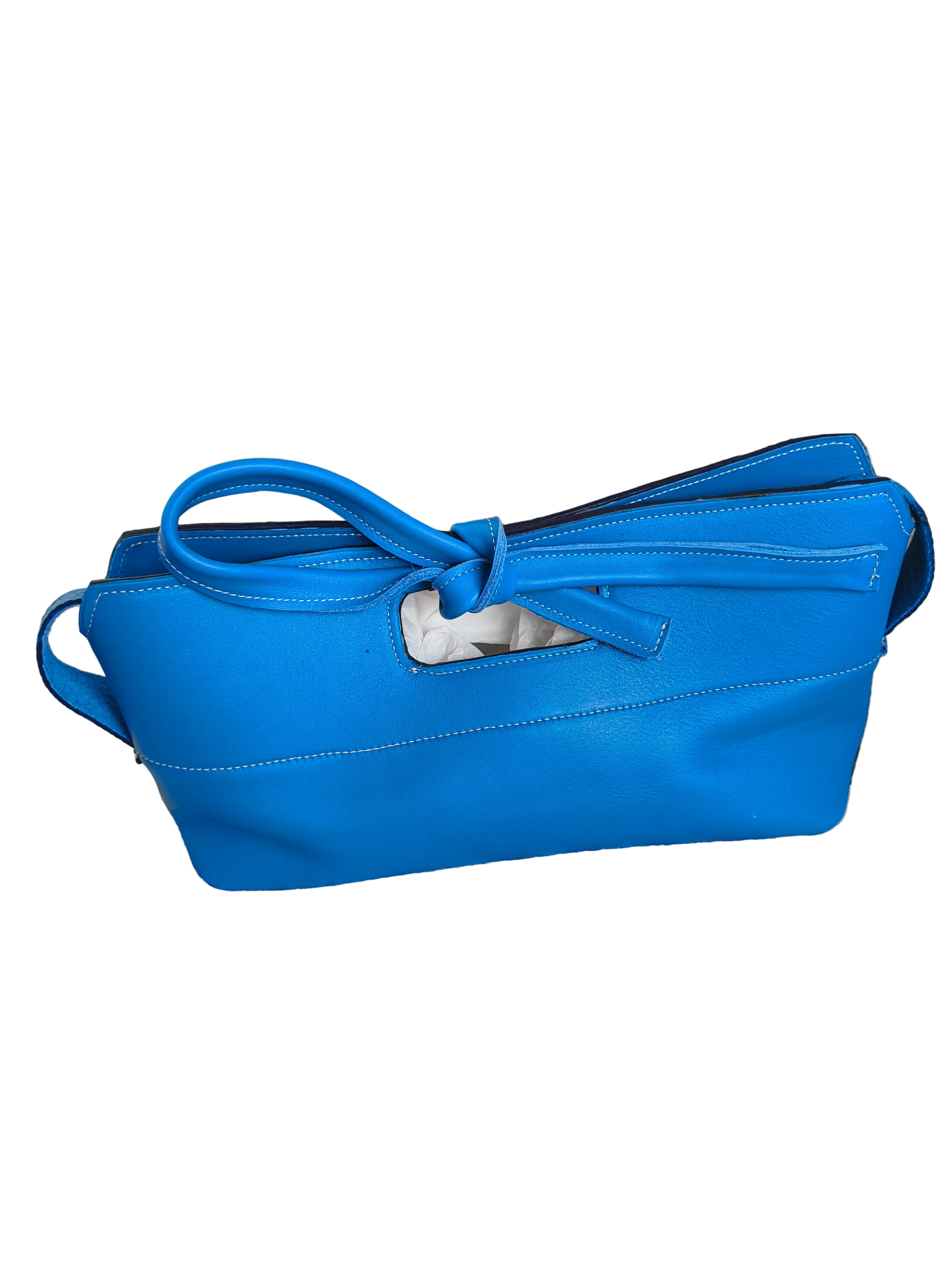 Sac en cuir de veau bleu à nouer artisanal MOOAKUIR - Idéal pour mariages et soirées.
