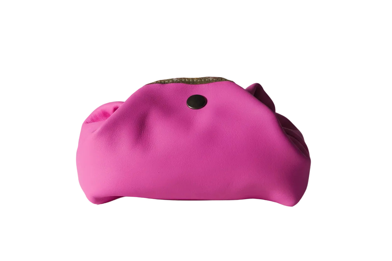 Porte-monnaie mini pochette Kola en cuir d'agneau rose, doublure wax, passementerie ancienne, fabriqué en France – MOOAKUIR