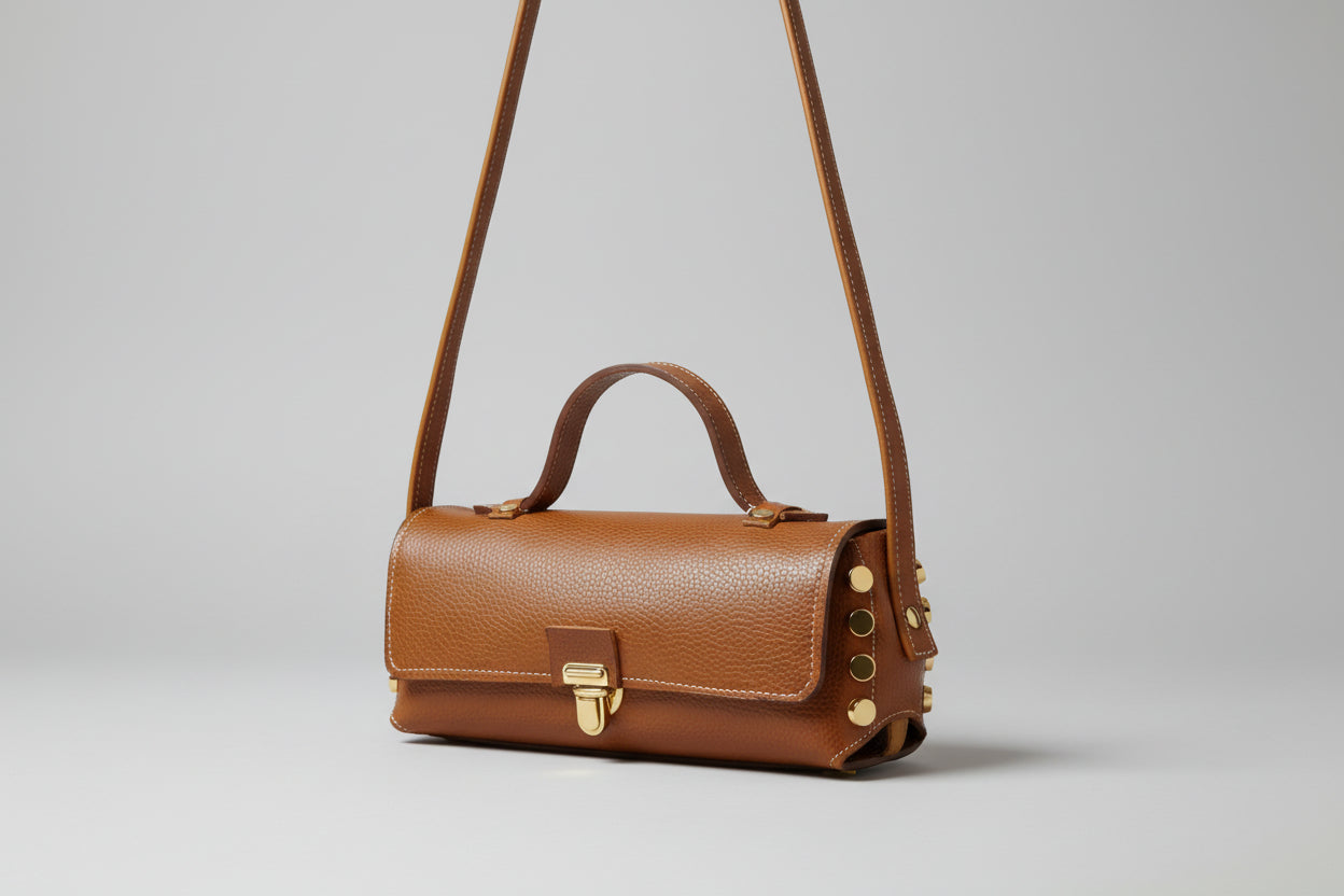 Sac à rivets grainé cognac