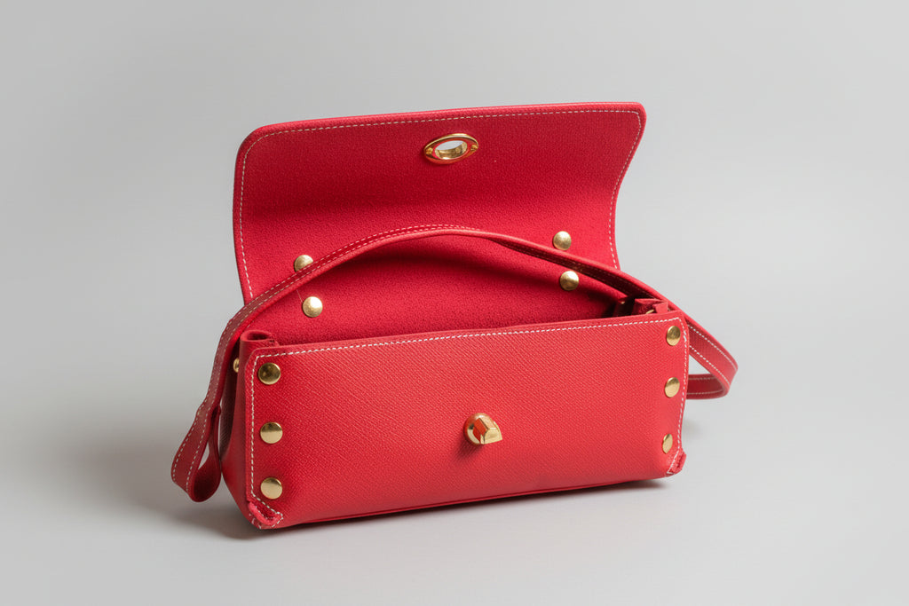 Sac à rivets rouge