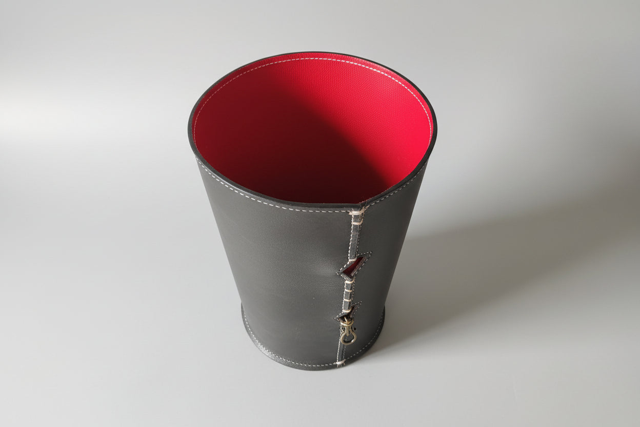 Vase décoratif en cuir de veau noir et rouge, artisanat français MOOAKUIR
